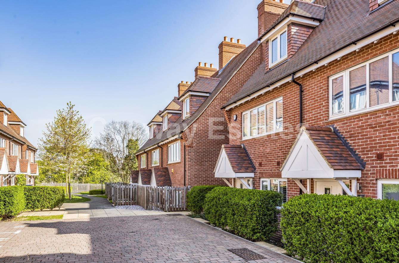 Tommy Flowers Mews, Mill Hill